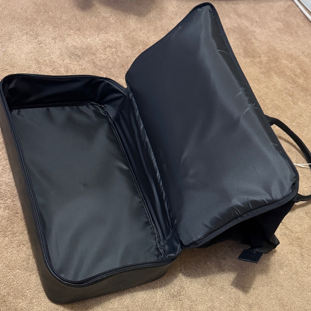 BEIS Black The Weekender Duffle Bag - Picture 15 of 16